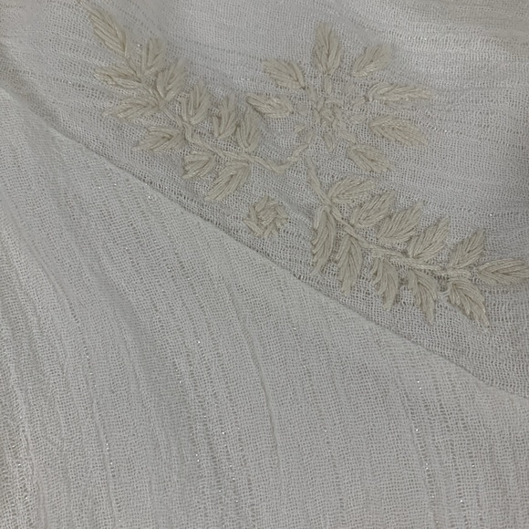 House of Harlow 1960 White Bohemian Embroidered Peasant Top Blouse - Picture 5 of 7